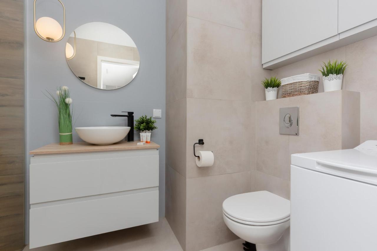 Modern Apartment With Balcony Warsaw Mokotow Aignera By Noclegi Renters Екстер'єр фото